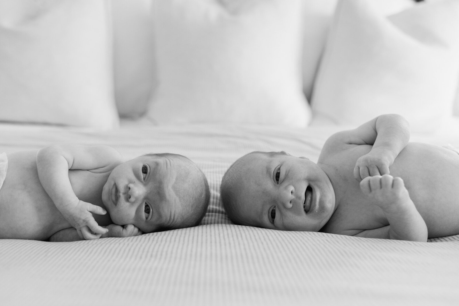 newborn-photos-twins-details-natural-tiny-nc (9)