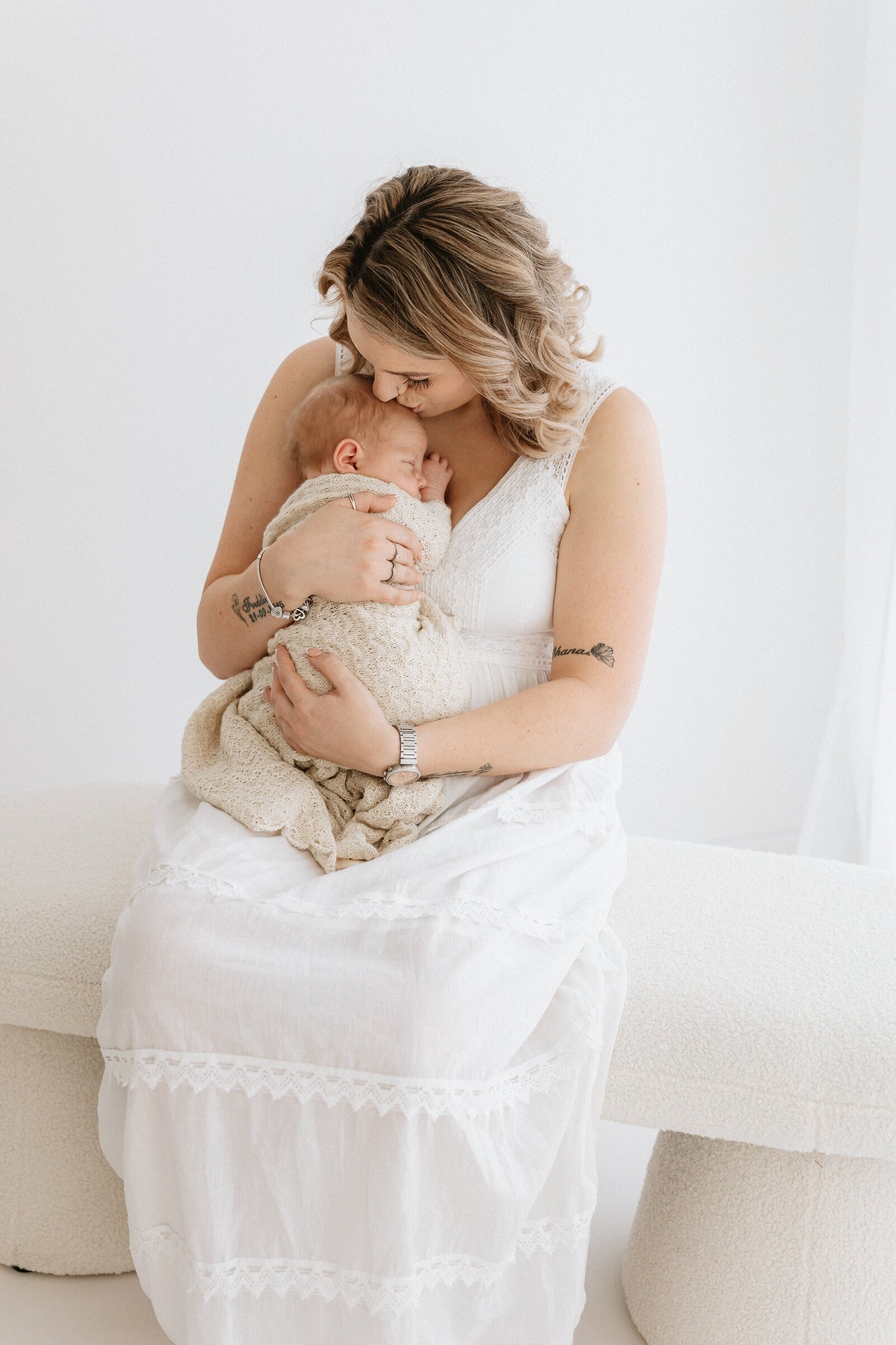 Newborn Photographer Hampshire (3)