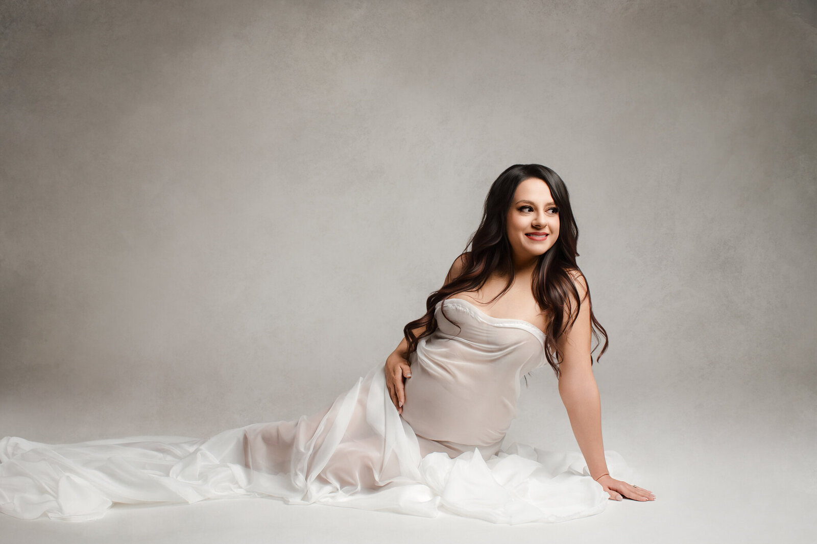 NW Arkansas maternity photographer, maternity photography near me, maternity portraits NW Arkansas, pregnancy photoshoot near me