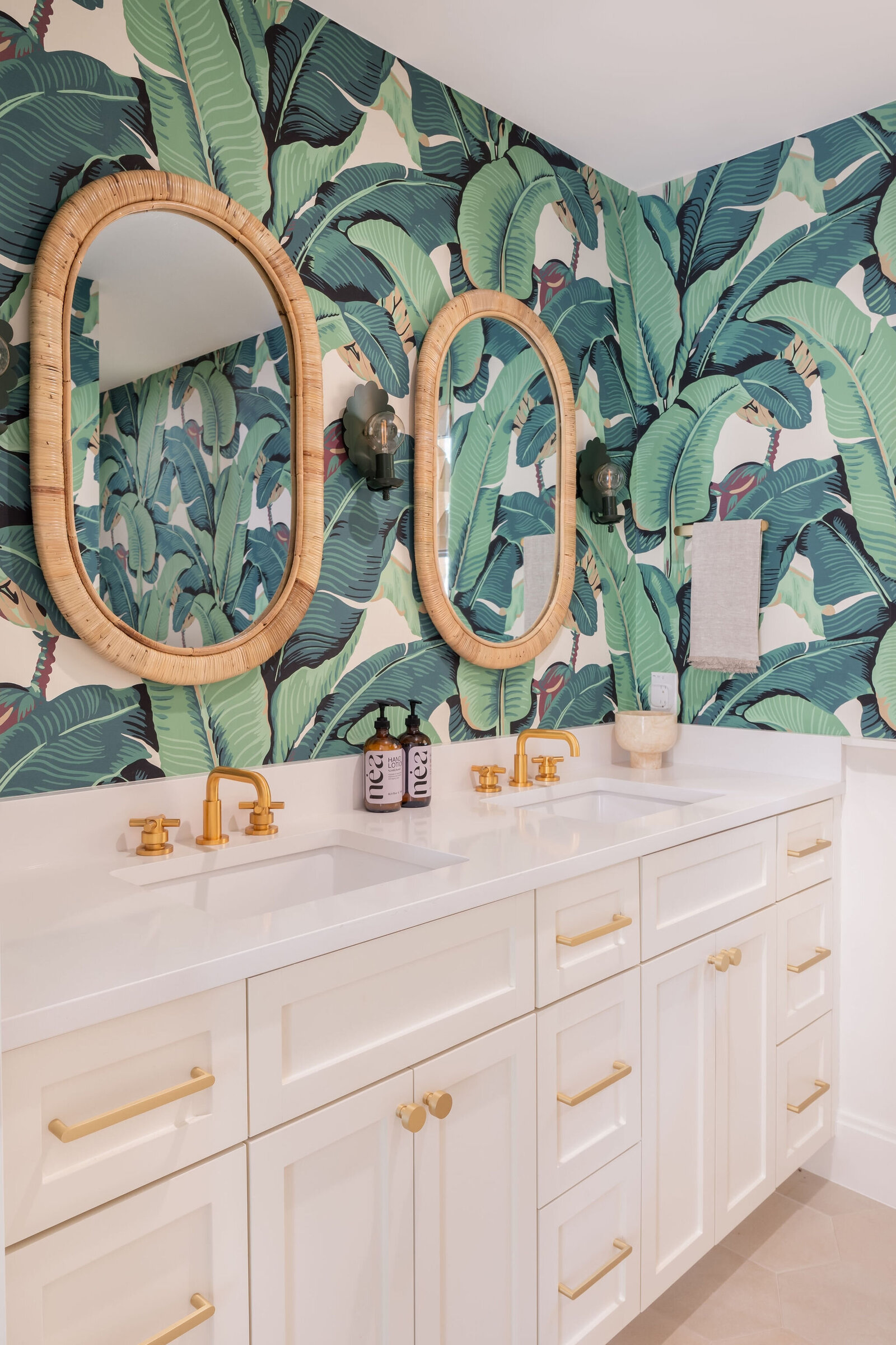 Nuela+Designs+Palm+Leaf+Wallpaper+Bathroom+White+Vanity