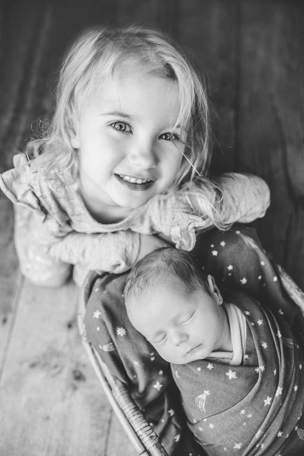 newborn_lifestyle_in-home_photography_session_Lexington_KY_photographer_baby_girl-4