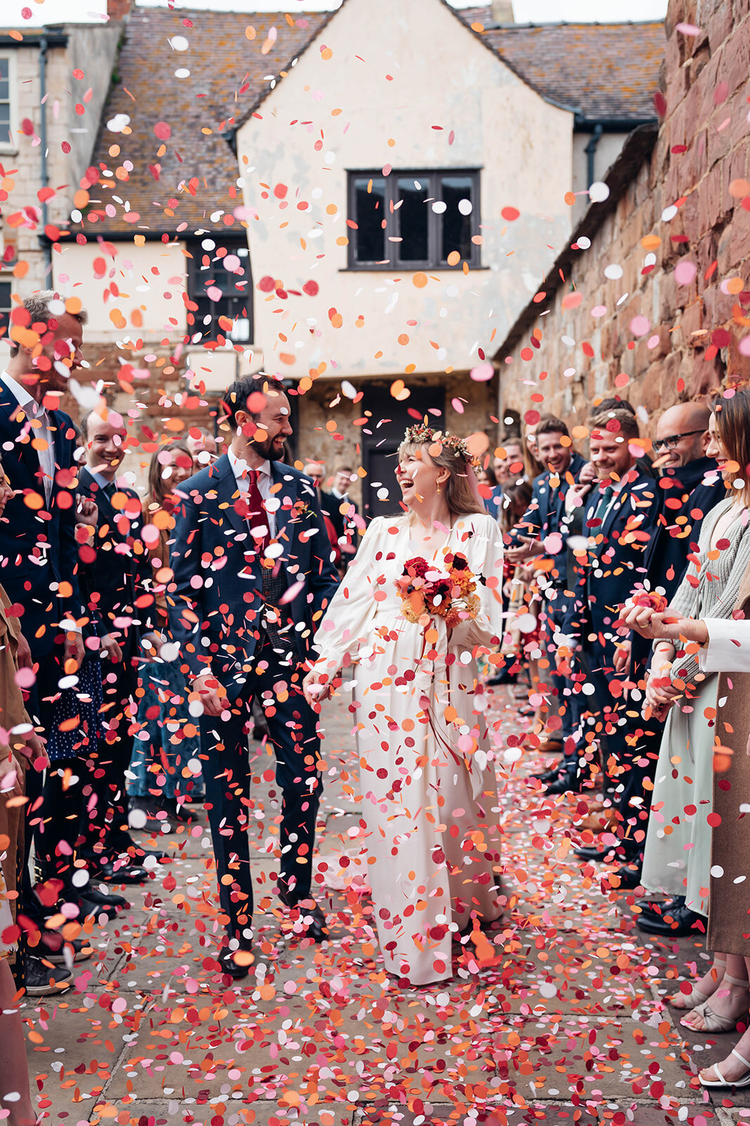 Gloucestershire-autumn-wedding-at-blackfriars-priory