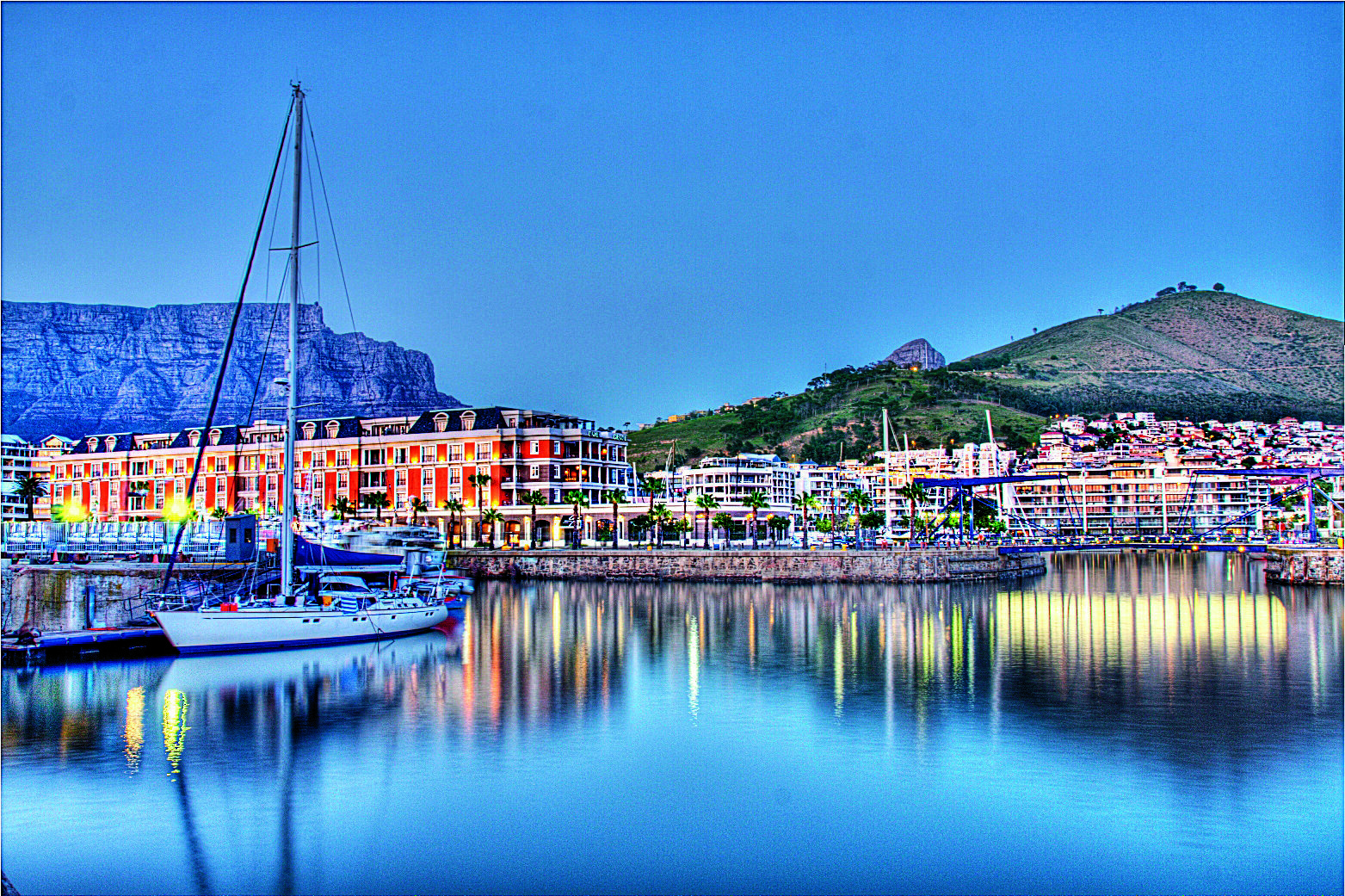 AFR_CapeGraceHotel-min