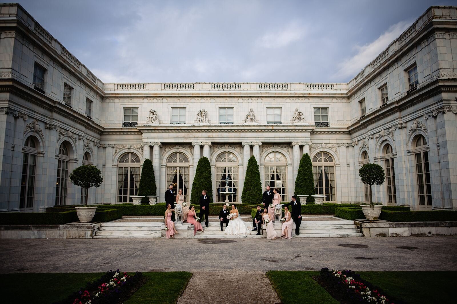 leila-james-events-newport-ri-wedding-planning-luxury-events-rosecliff-mansion-laura-and-seamus-trevor-holden-photography-26
