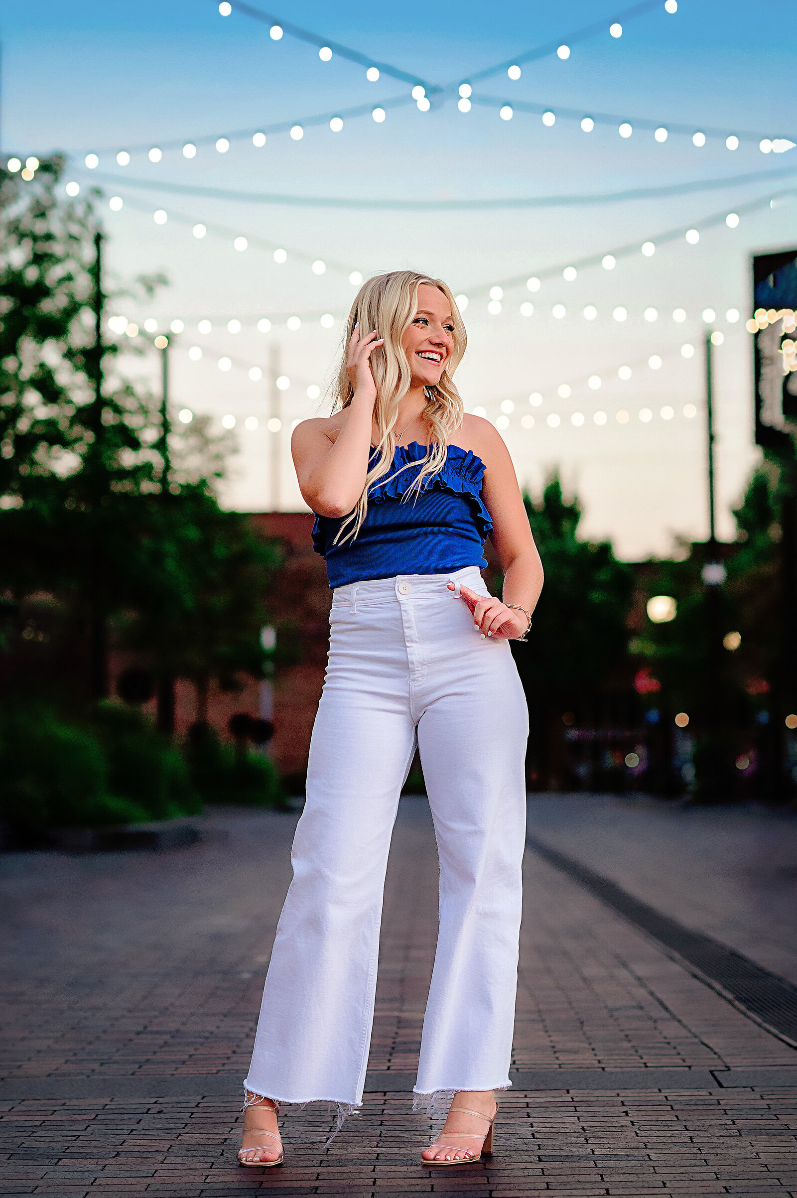 MATTIE LOOFE-2-109warhol + crisp color bringbanish the blues