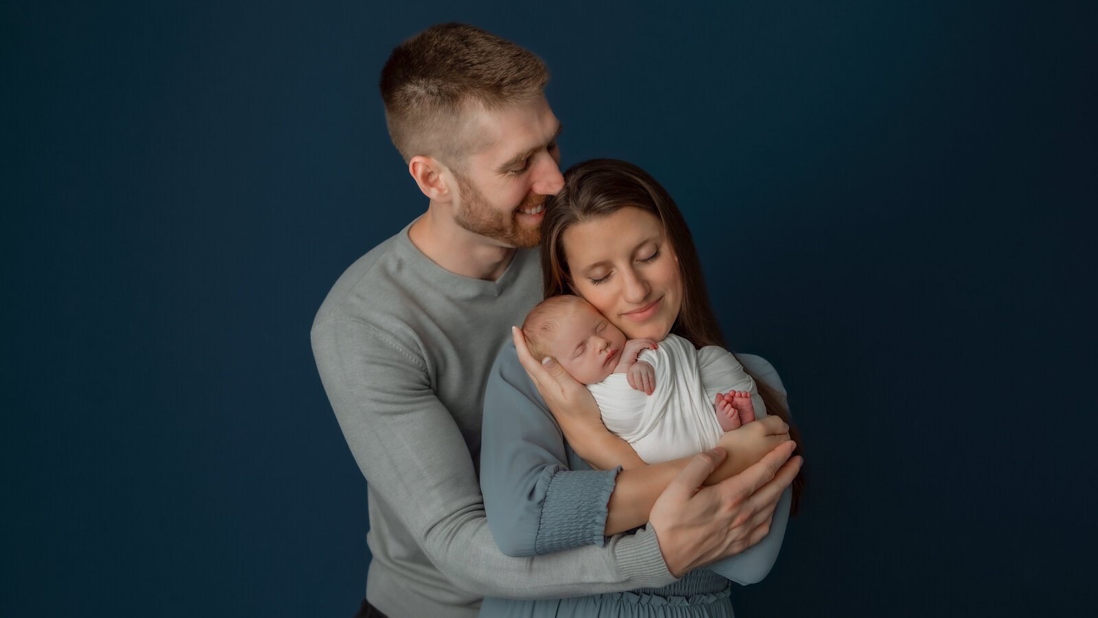 newborn-photo-for-families-dads-portland-oregon