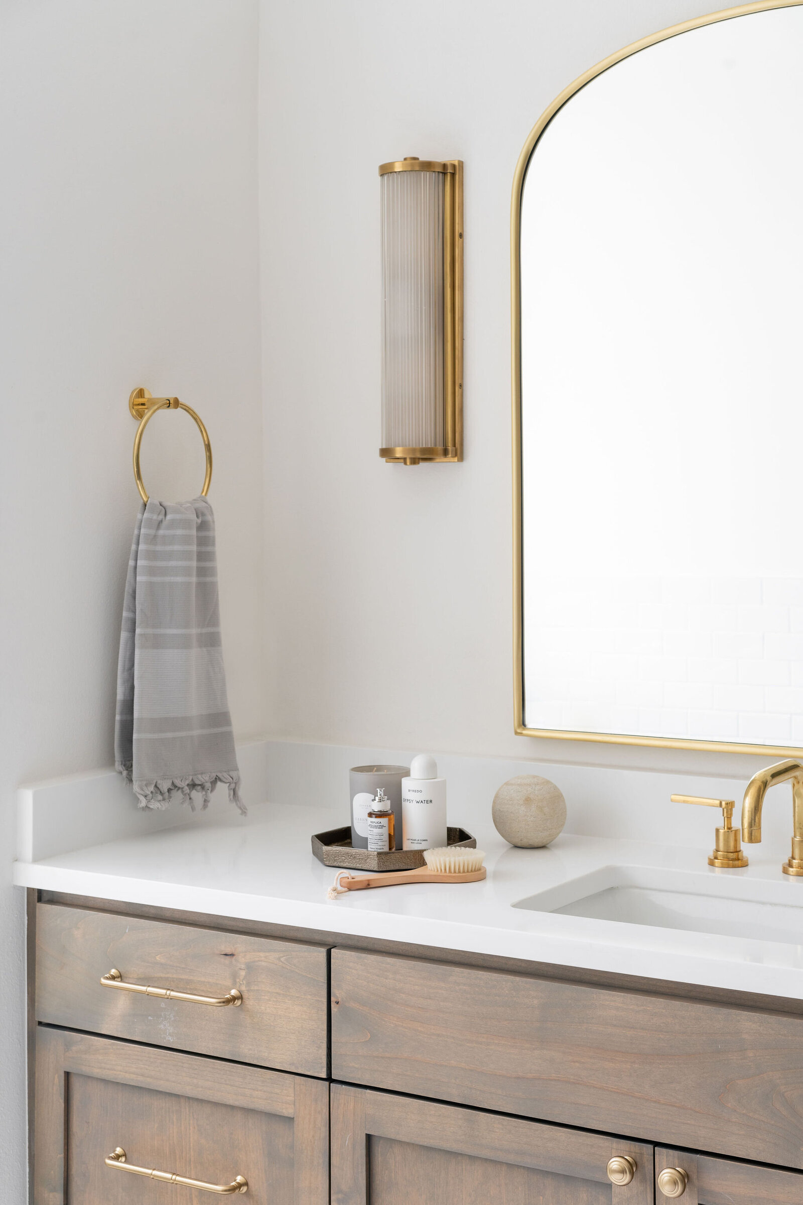 NuelaDesign_Gold Bathroom Design