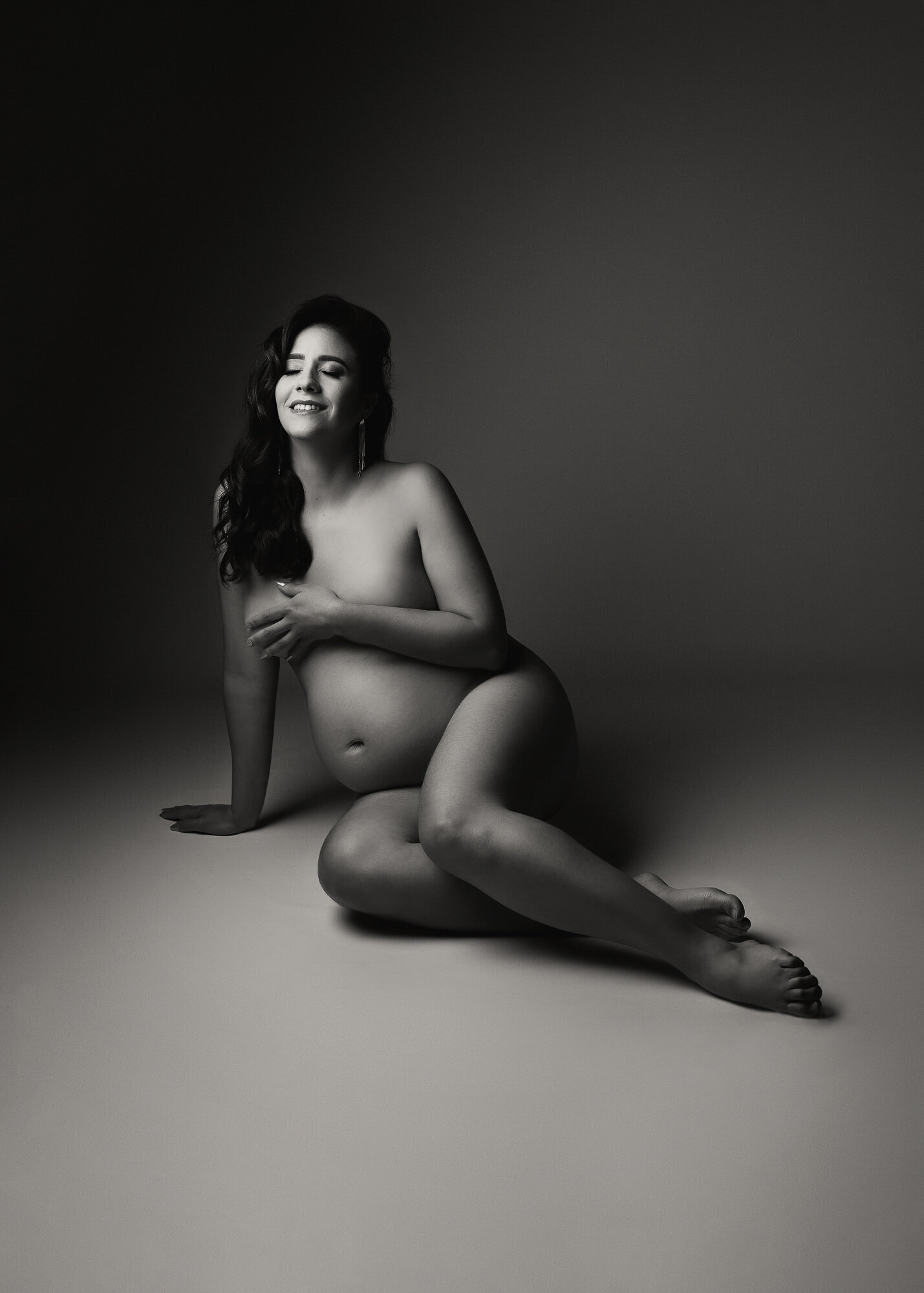 Toronto-maternity-portrait-photographer-Rosio-Moyano_023