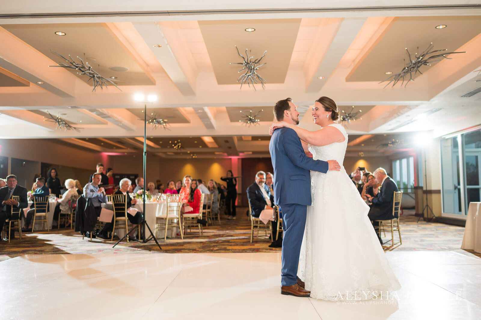 Wedding-at-River-Club-of-Mequon-744