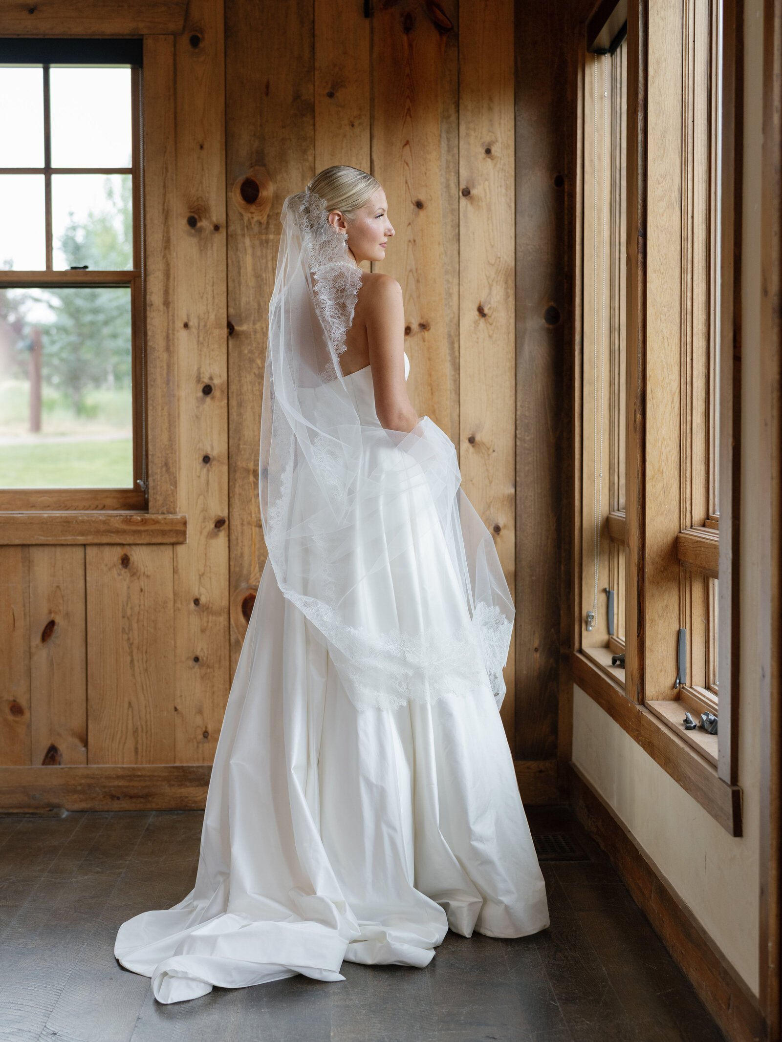 20-kelseycowley_weddingpreview_olivia&graydon