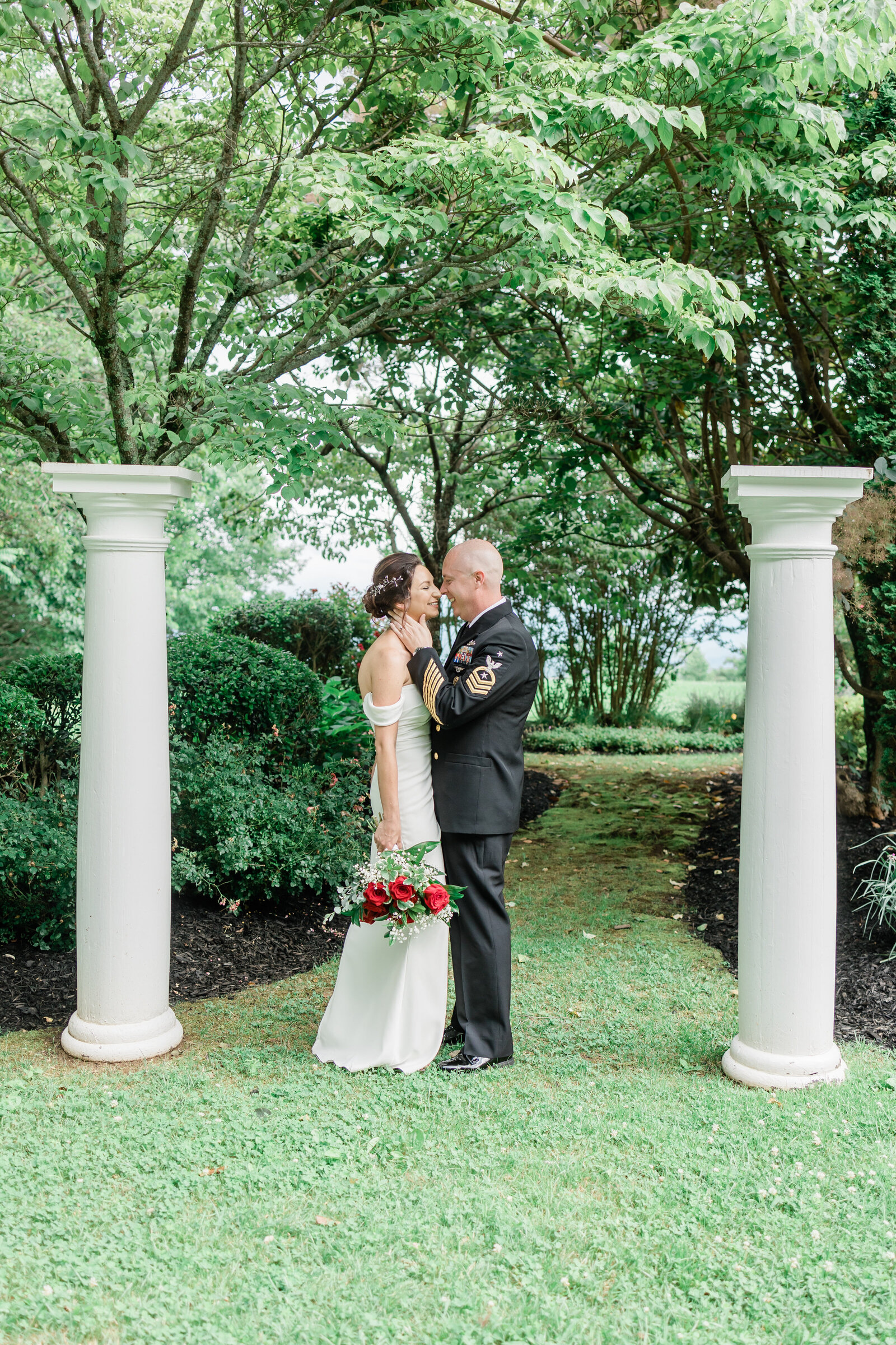 Newport-Tennessee-Elopement-Christopher-Place-Willow-And-Rove-70