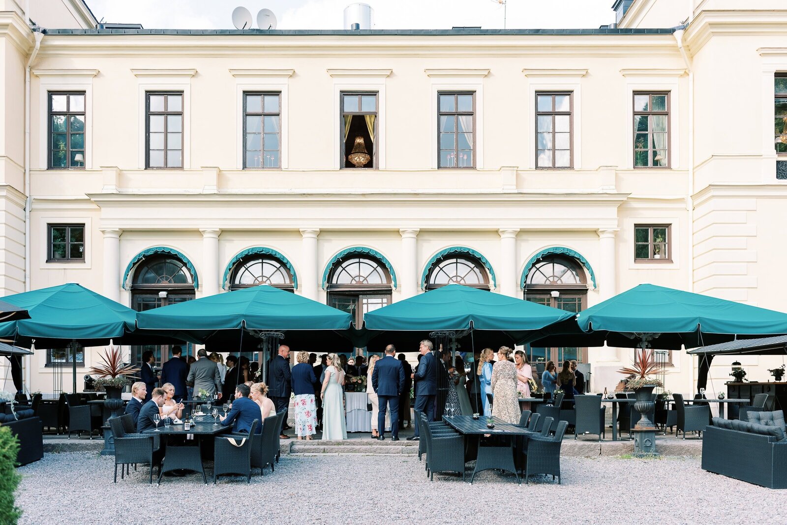 Destination Wedding Photographer Anna Lundgren in Stockholm Swedish American wedding at Ranas Slott in Roslagen Stockholm Sweden_024