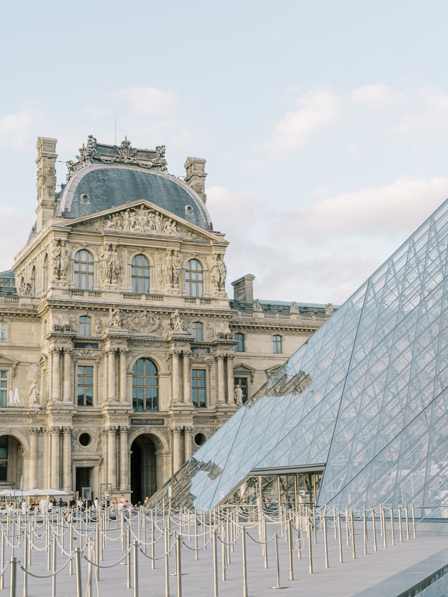 Christine & Kyle Paris Photosession by Tatyana Chaiko photographer in France-10