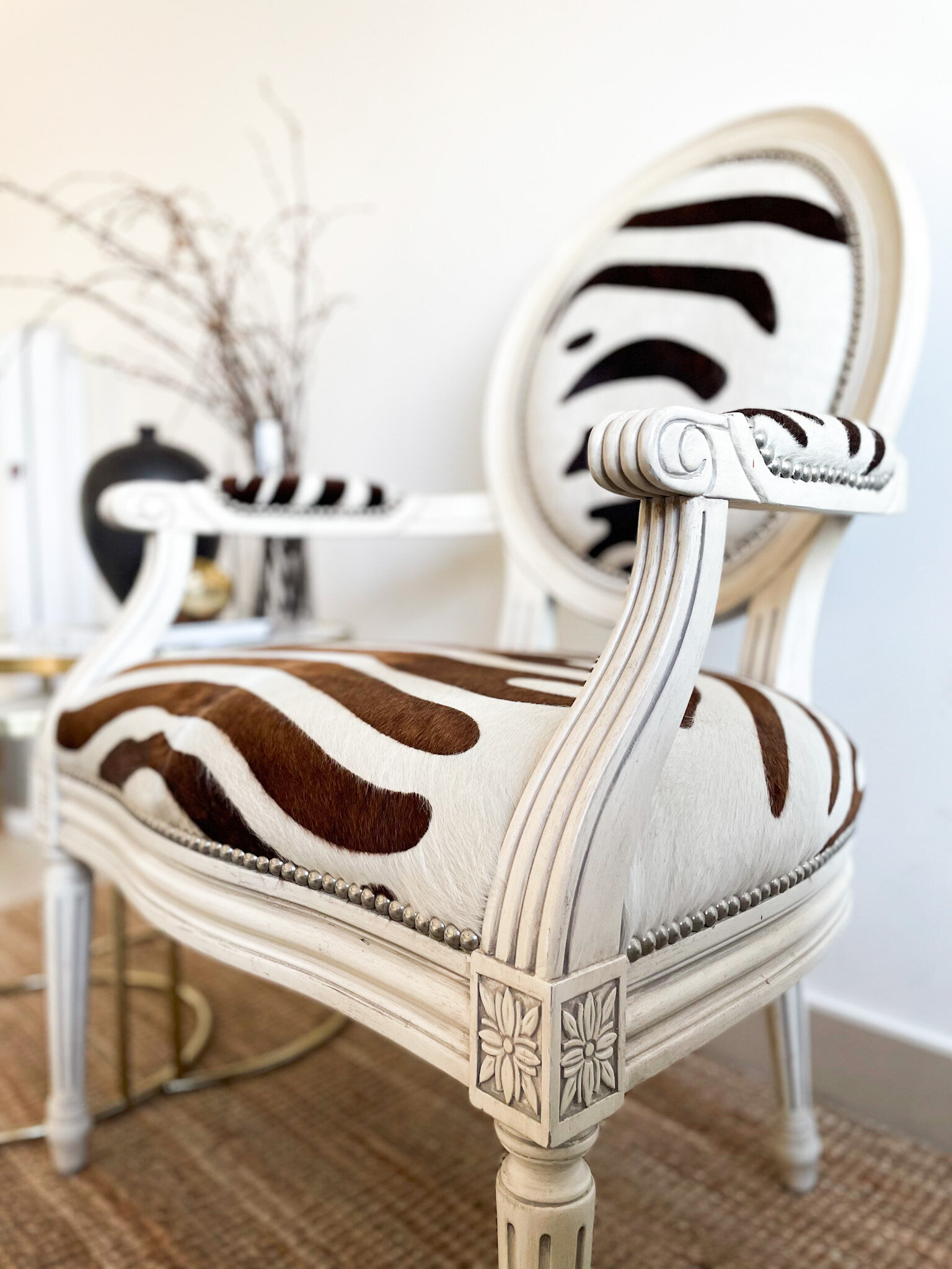 sika-interiors-styling-zebra-accent-chair-02