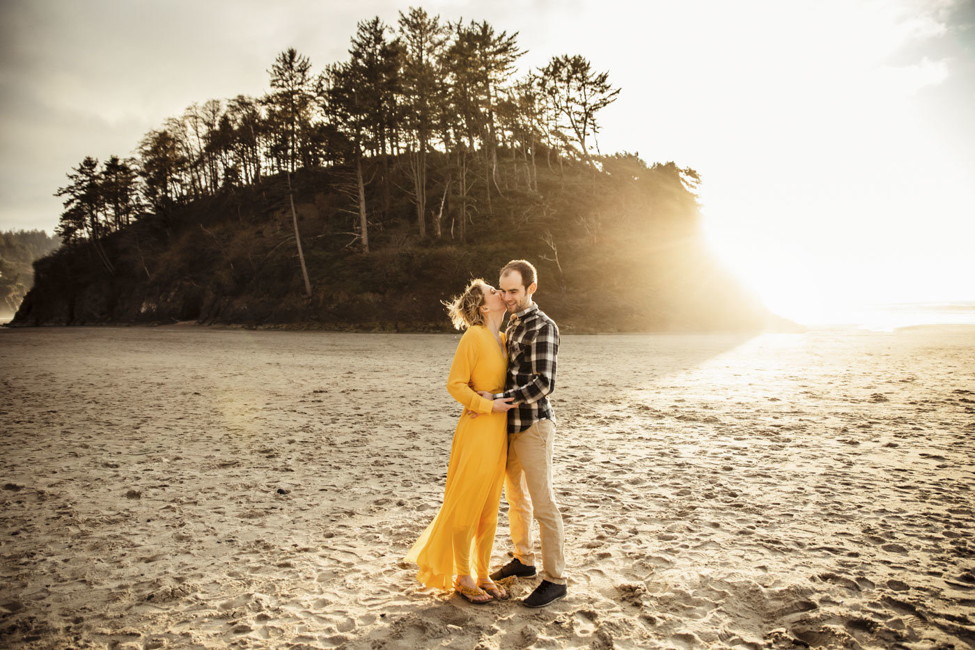 Oregon beach couple photos_42