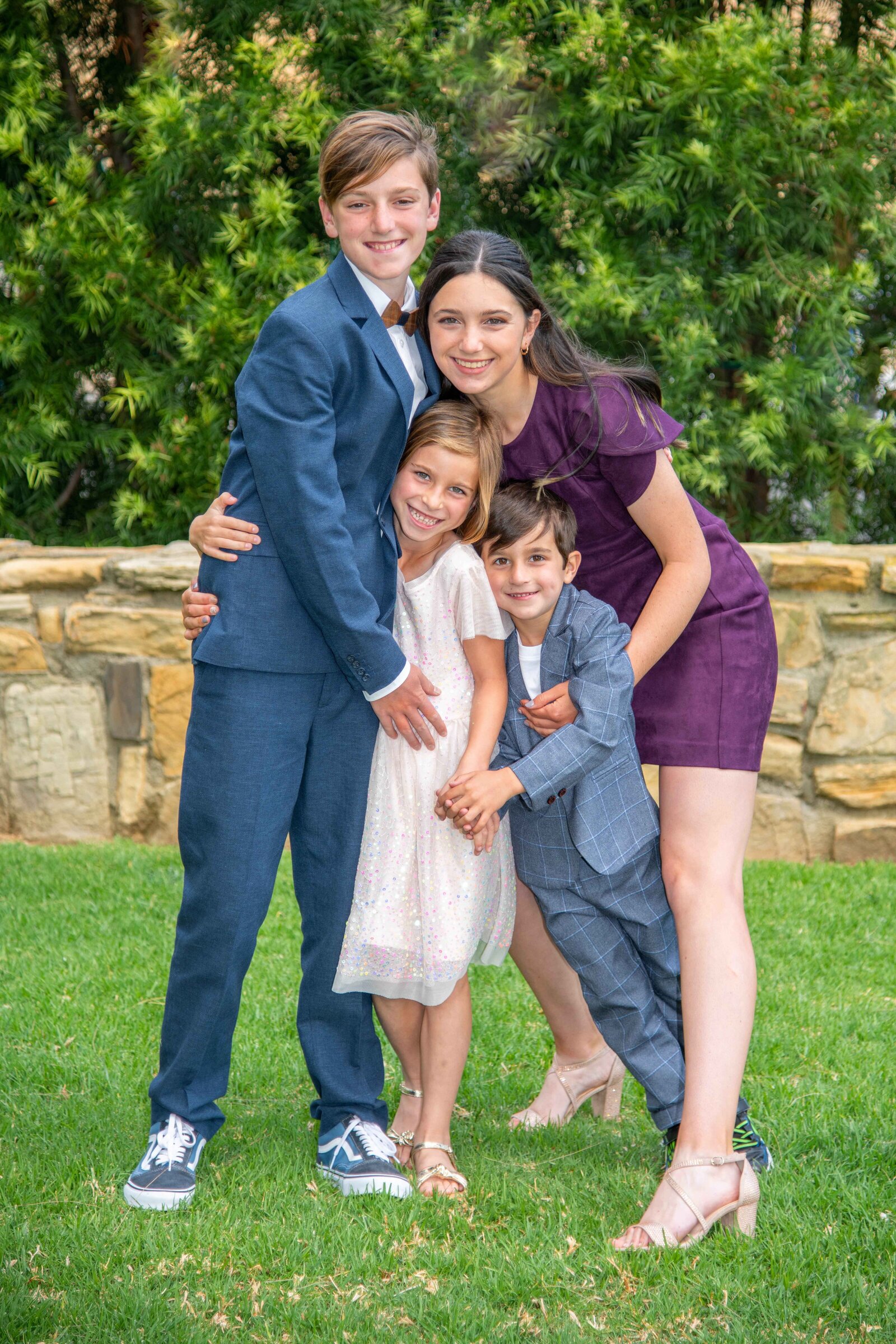 Maria-McCarthy-Photography-B'nai-Mitzvah-cousins