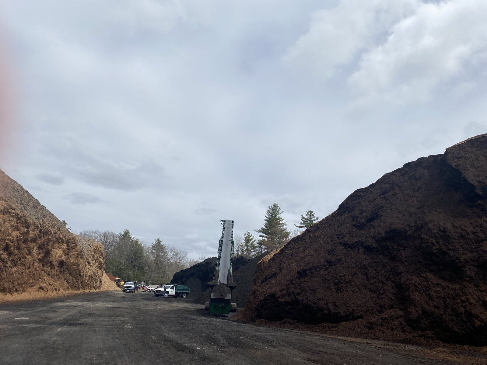 organic and safe dyed bark mulch