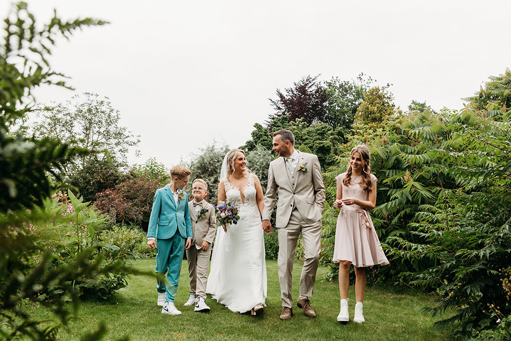 Kidsatweddings, trouwenmetkinderen, druivelaar, princenhage, trouweninbrabant, trouwlocatieinspo, ettenleur, zundert, strijbeek, rijsbergen, achtmaal, kleinzundert, schijf, regenopjebruiloft, trouweninderegen, halderberge