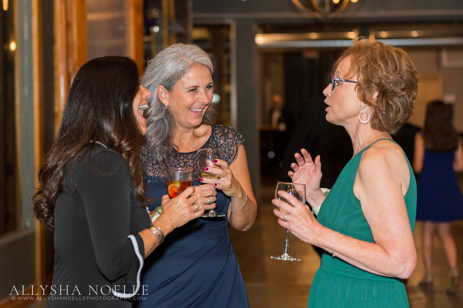 Wedding-at-The-Factory-on-Barclay-in-Milwaukee-0907