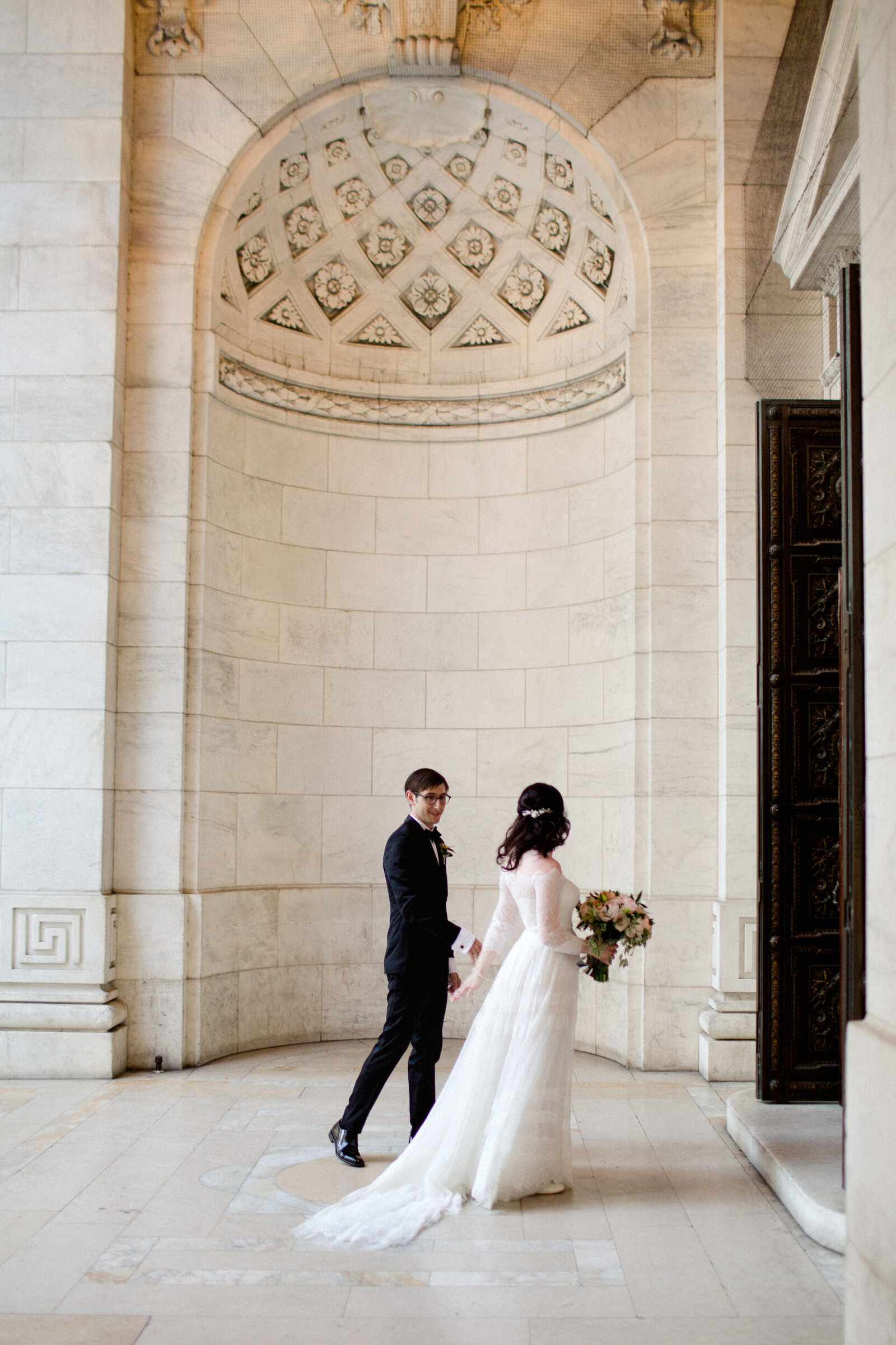 new-york-public-library-NYPL-nyc-lindsay-landman-events-BAZAAR-brides-Little-Black-Book-harpers-BAZAAR-A-Top-Wedding-Photographer-in-the-World-judith-rae-0478