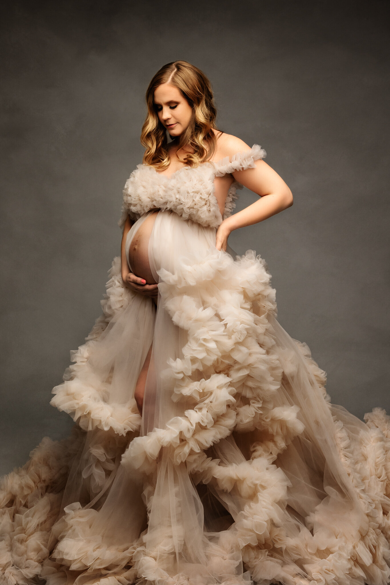 NW Arkansas maternity photographer, maternity photography near me, maternity portraits NW Arkansas, pregnancy photoshoot near me