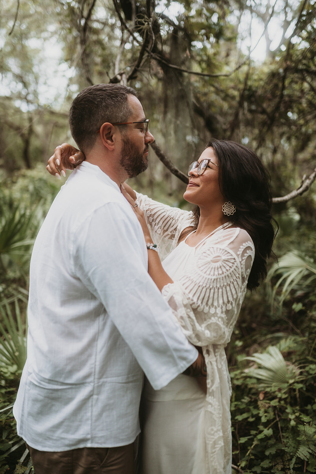 Delray Oaks Natural Area Florida Engagement Couple Photoshoot_Kristelle Boulos Photography-007
