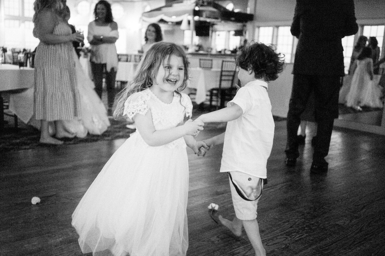 children-dancing-wedding