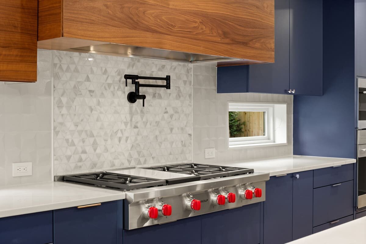 Livingston-Custom-Homes-West-Kelowna-Spec-Build-Kitchen-Stovetop