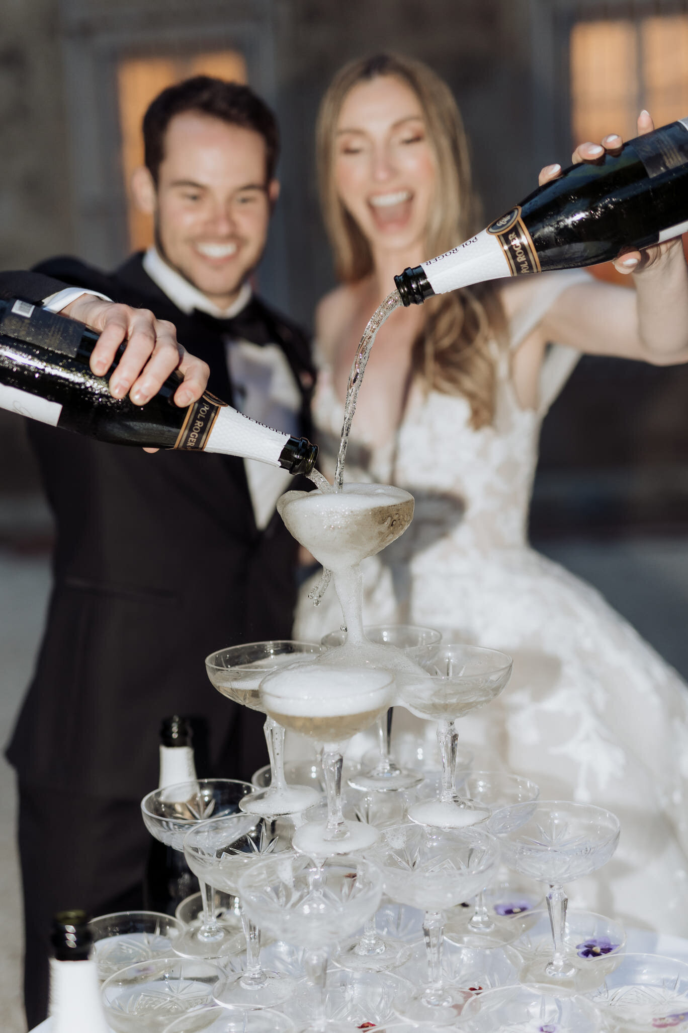 fountain-of-champagne-luxurious-wedding