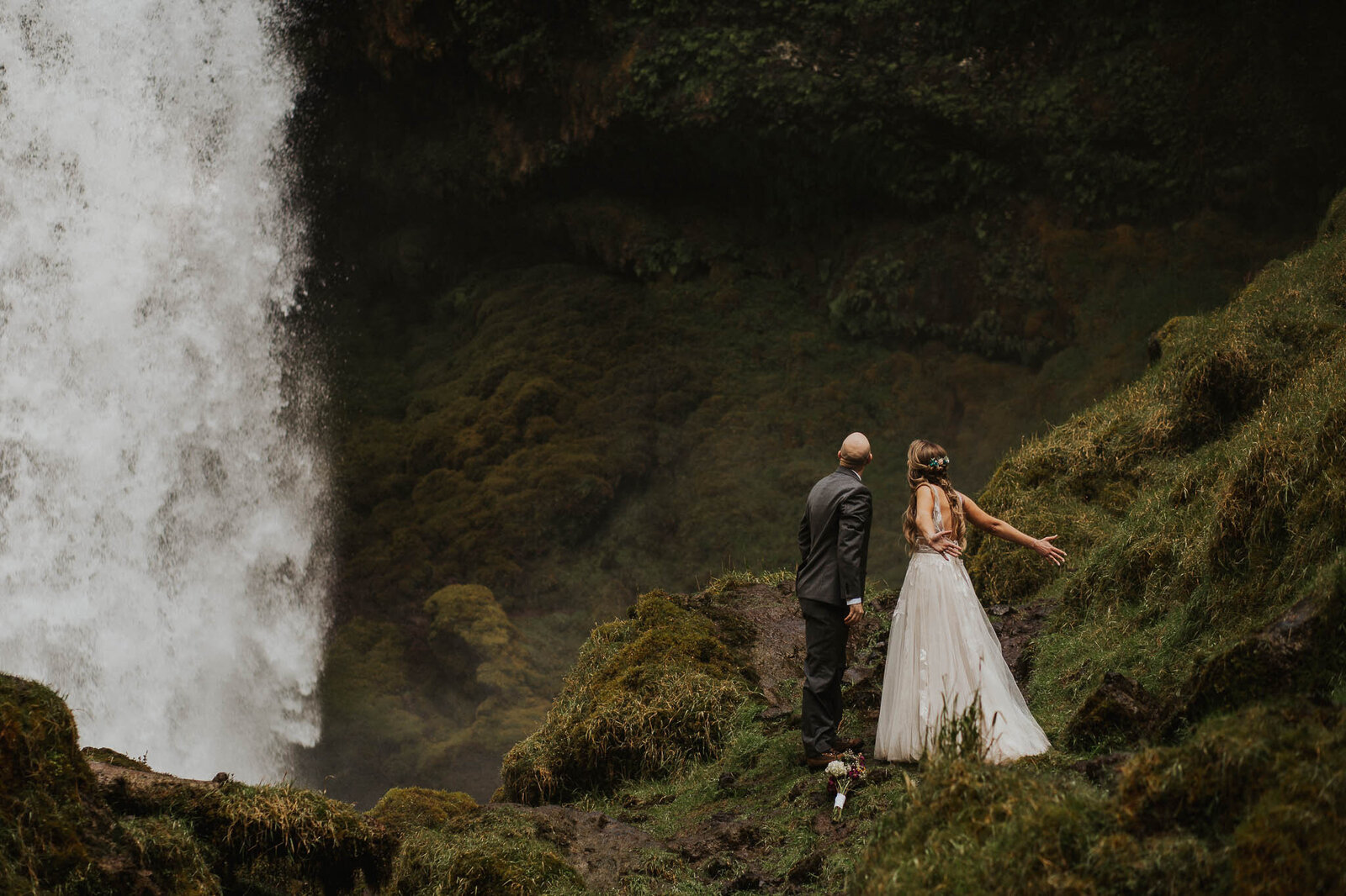sahalie falls elopement