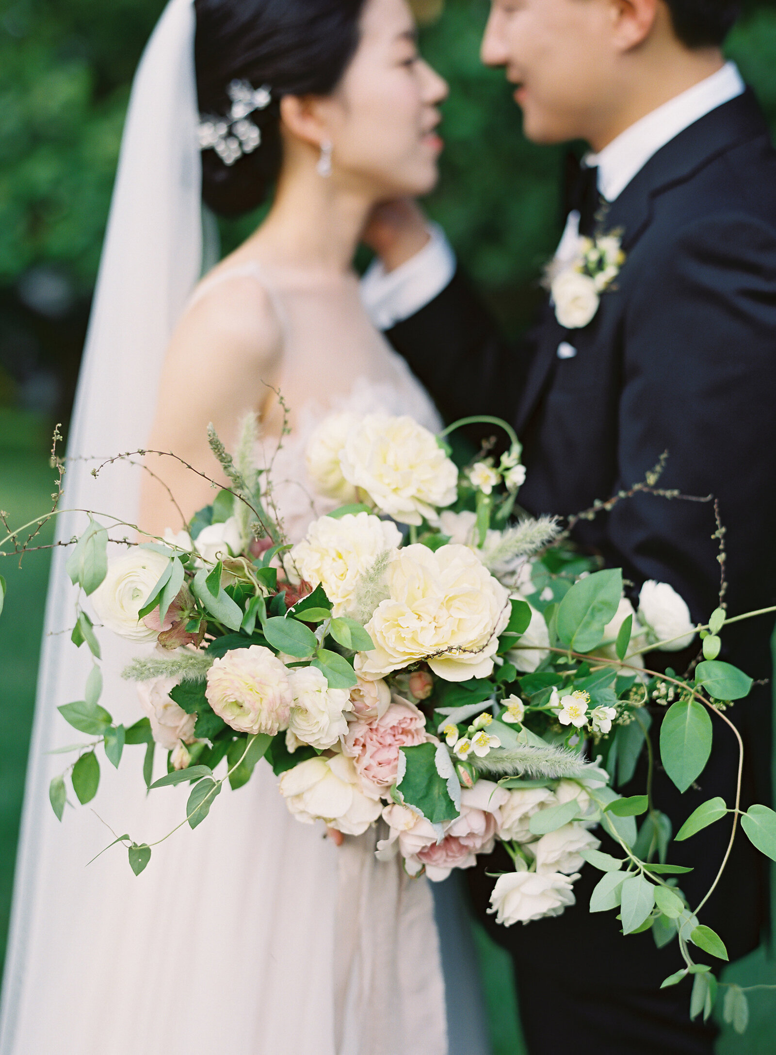 Vicki_Grafton_Photography_Tudor_Place_-Luxury Fine Art Film DC Wedding Photographer Romantic 2