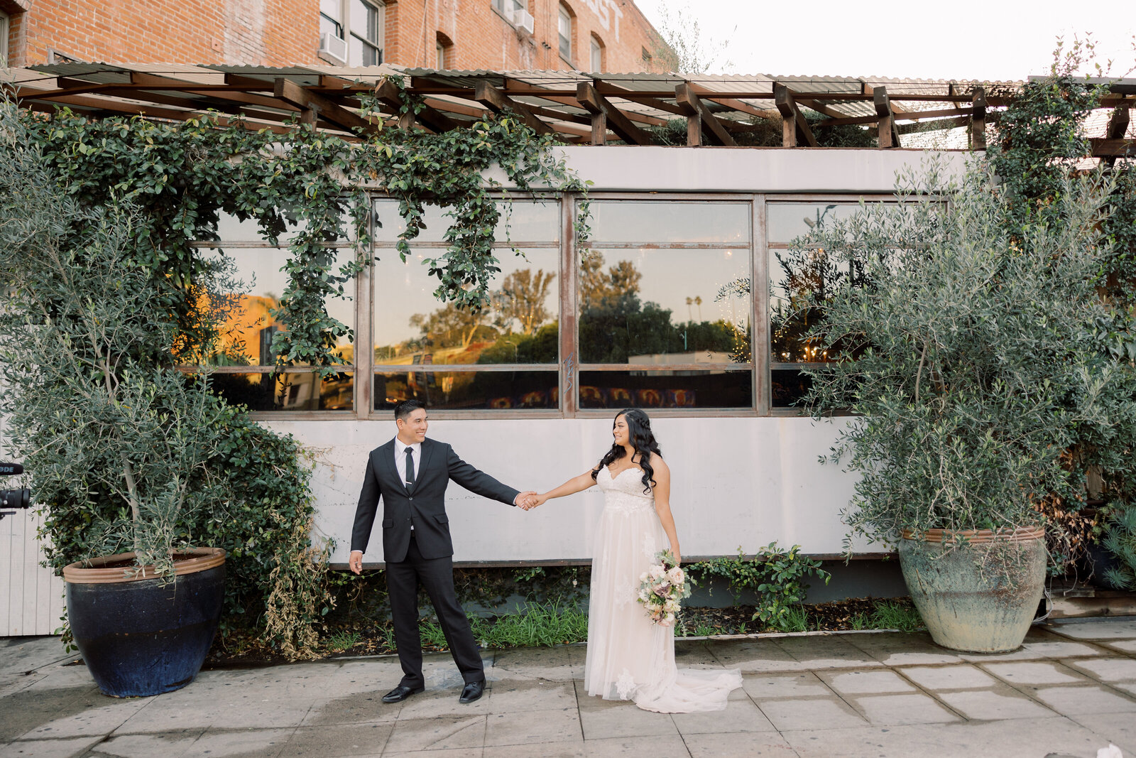 lovelylightimagery_MADERAKITCHENWEDDINGP&D-619