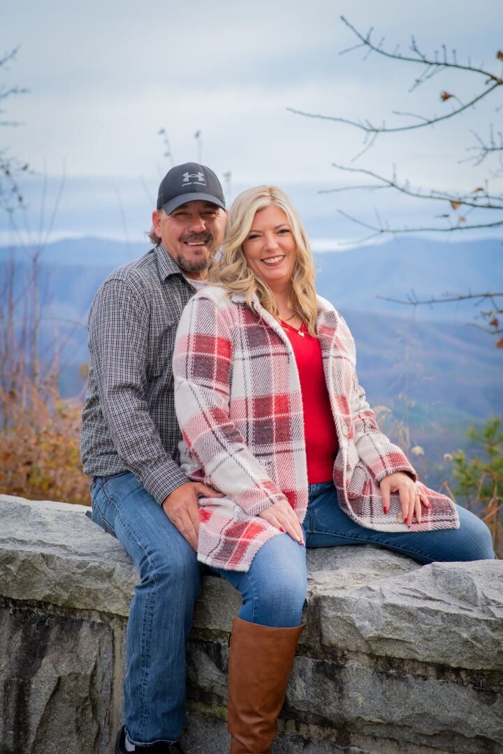 Couples_Photography_Foothills_Parkway