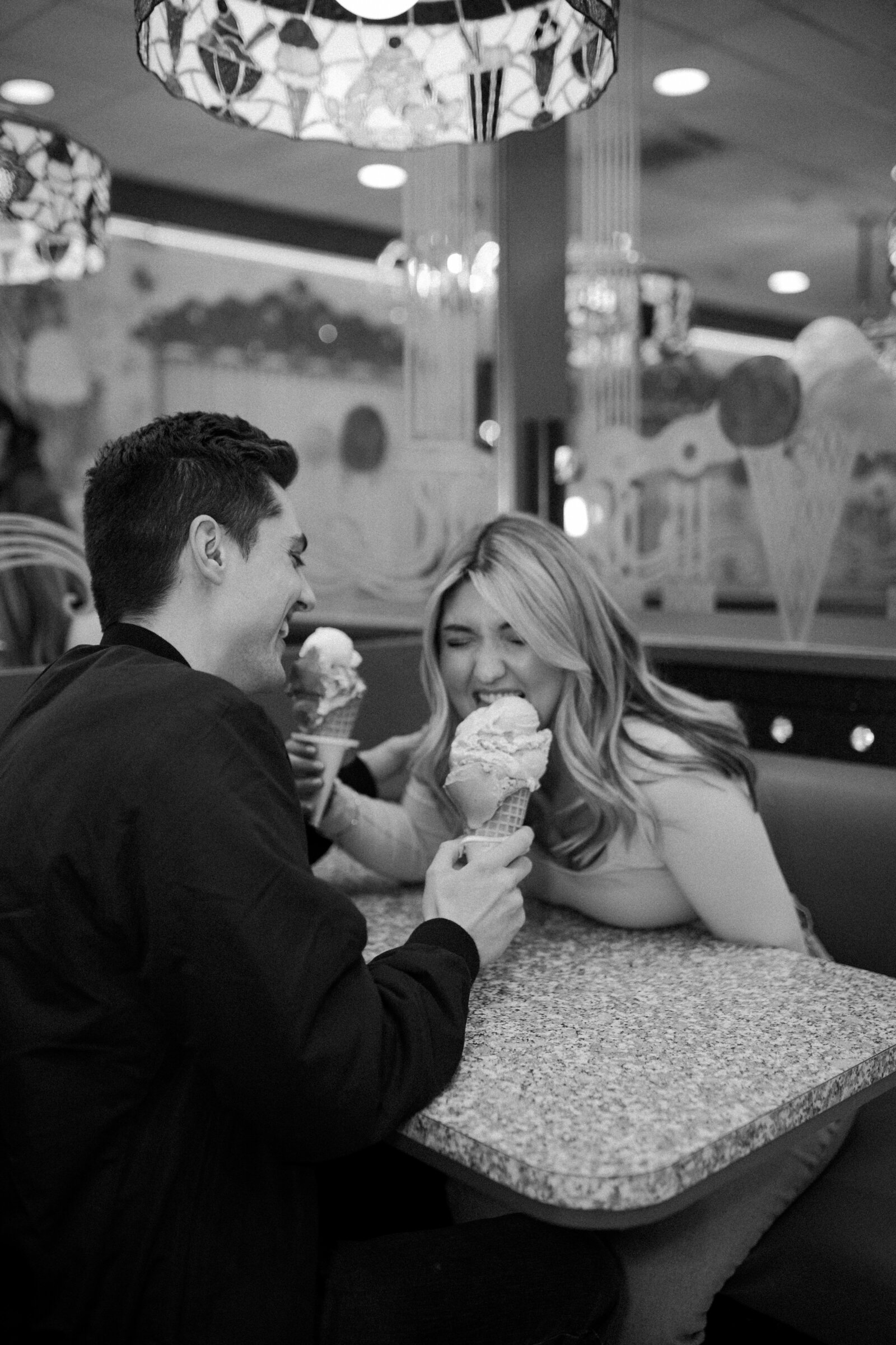 Blissfullybriphotography-pittsburgh-sarris-chocolate-couple-zach-jorrdan-047