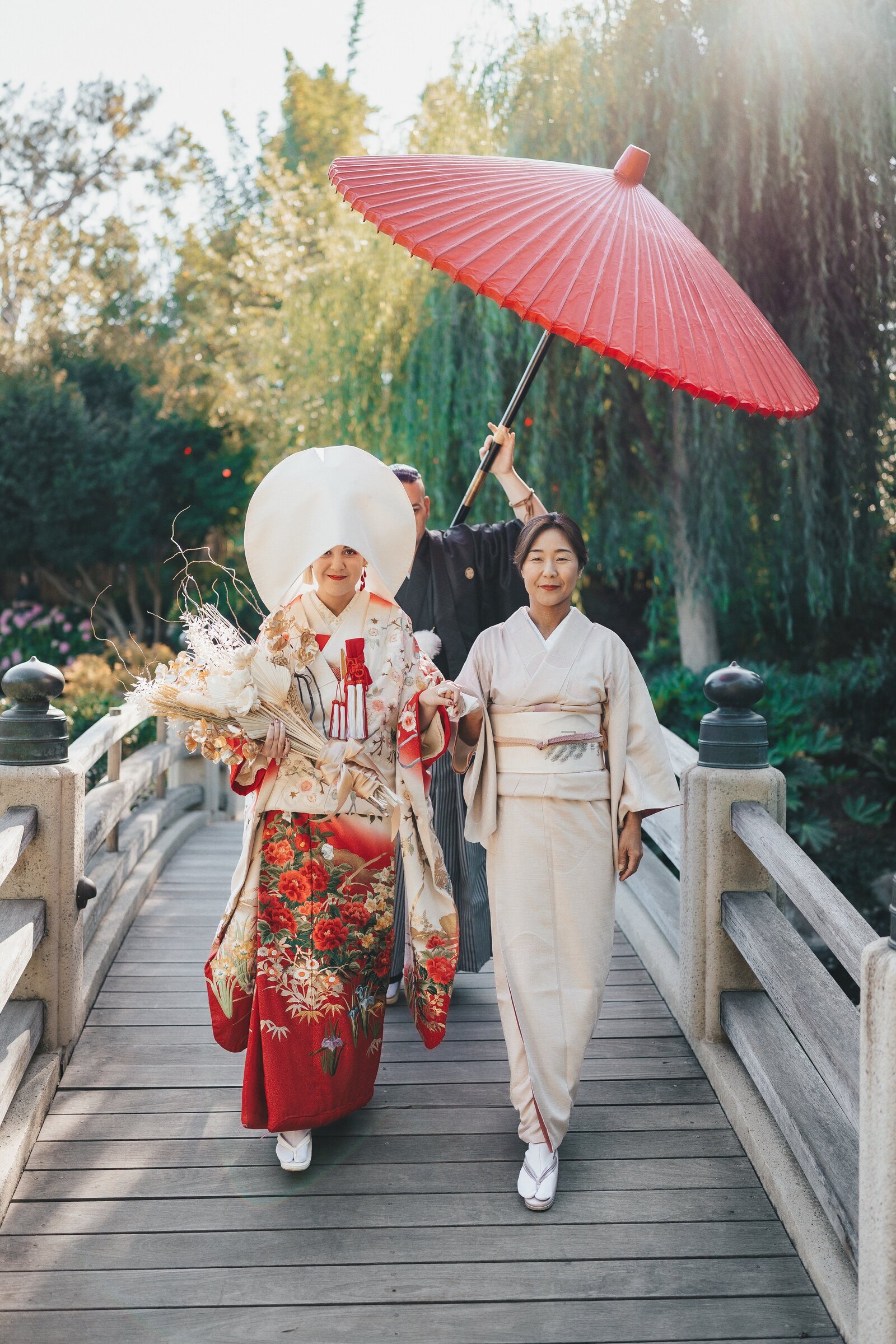 33-kimono-rental-wedding-earl-burns-miller-japanese-garden-shiromuku-ceremony