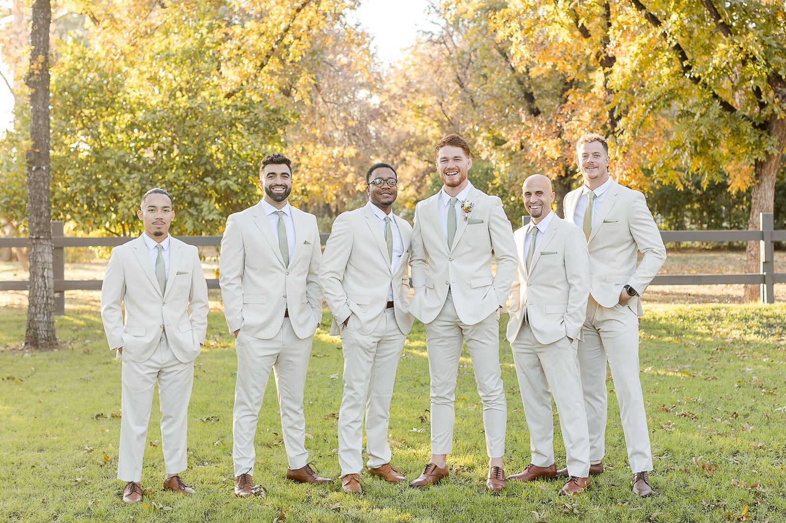 Phoenix-Wedding-Photographer-and-Videographer-Venue-at-the-Grove-ClaWed-1317