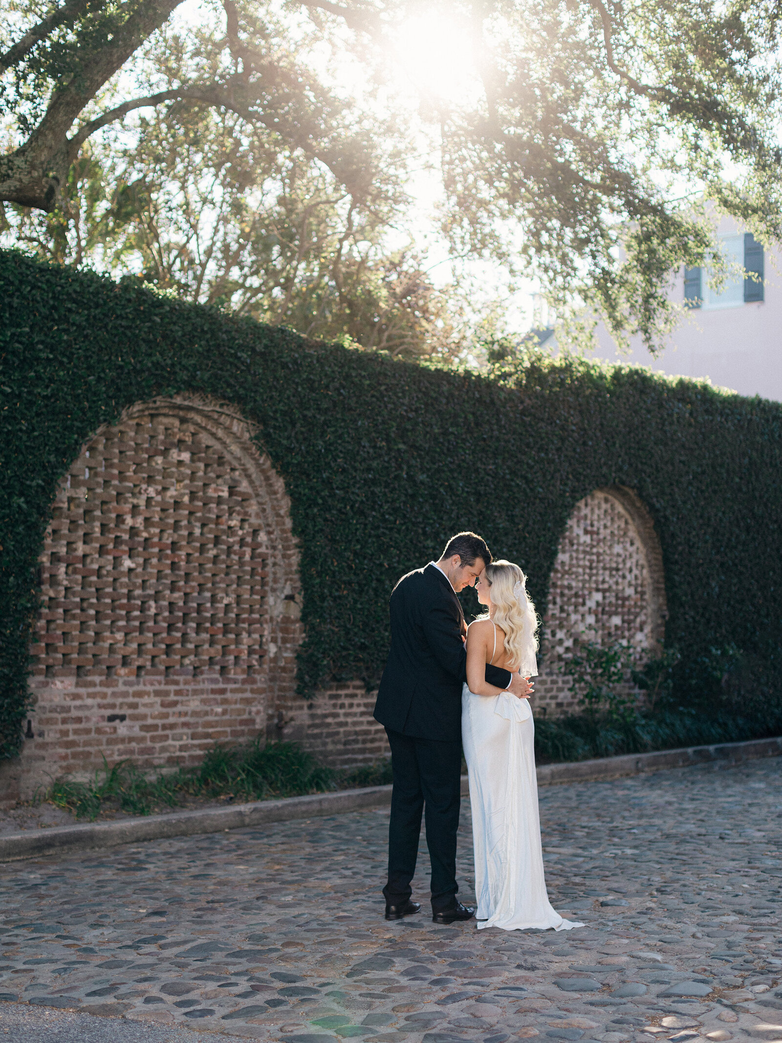 104-torianna-brooke-portraiture-chic-charleston-engagement-session-french-quarter-lauren-paul