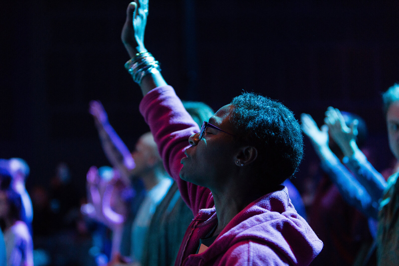 lifepoint ohio woman worshiping church