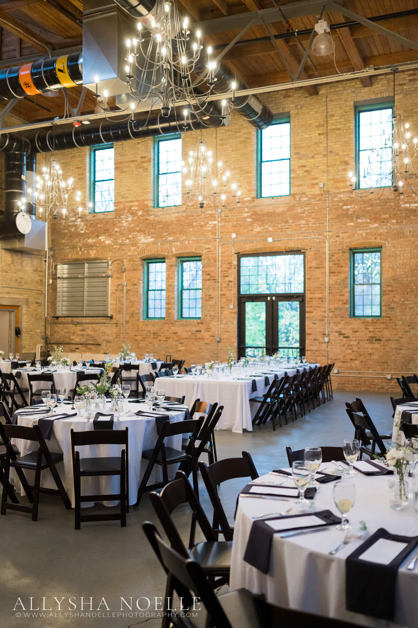 Wedding-at-The-Factory-on-Barclay-in-Milwaukee-0714