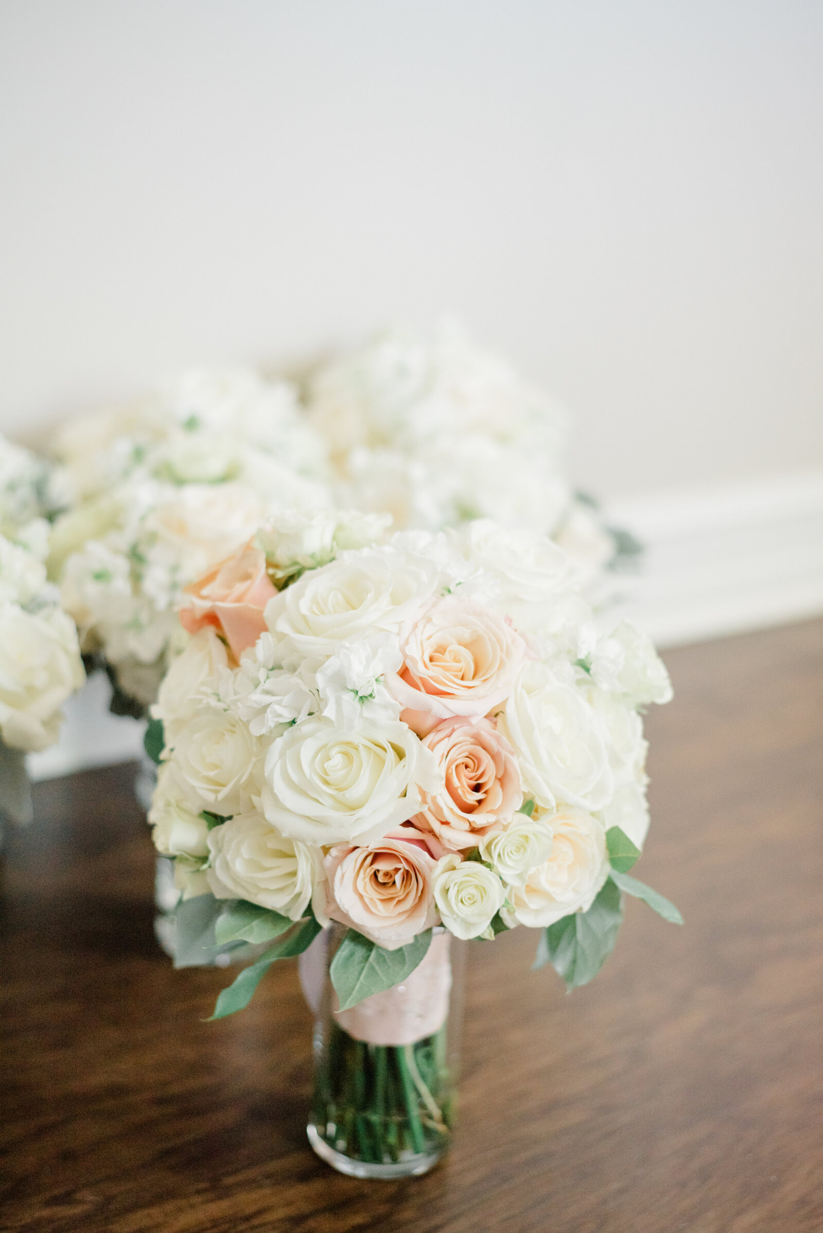 blush-and-white-wedding-flowers