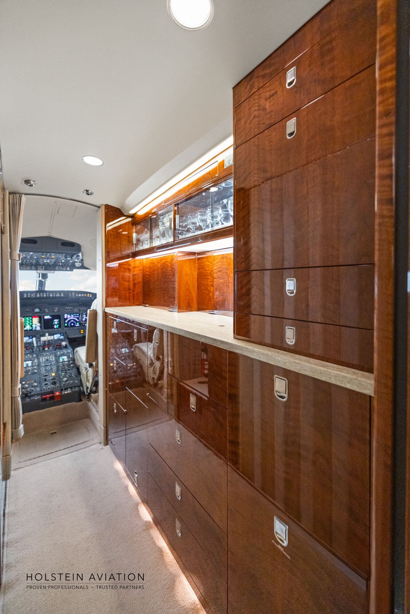 Challenger 604 N60JC Watermarked-27