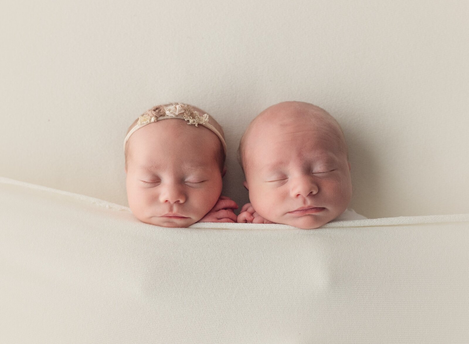Affordable-Newborn-Photography-Calgary-25