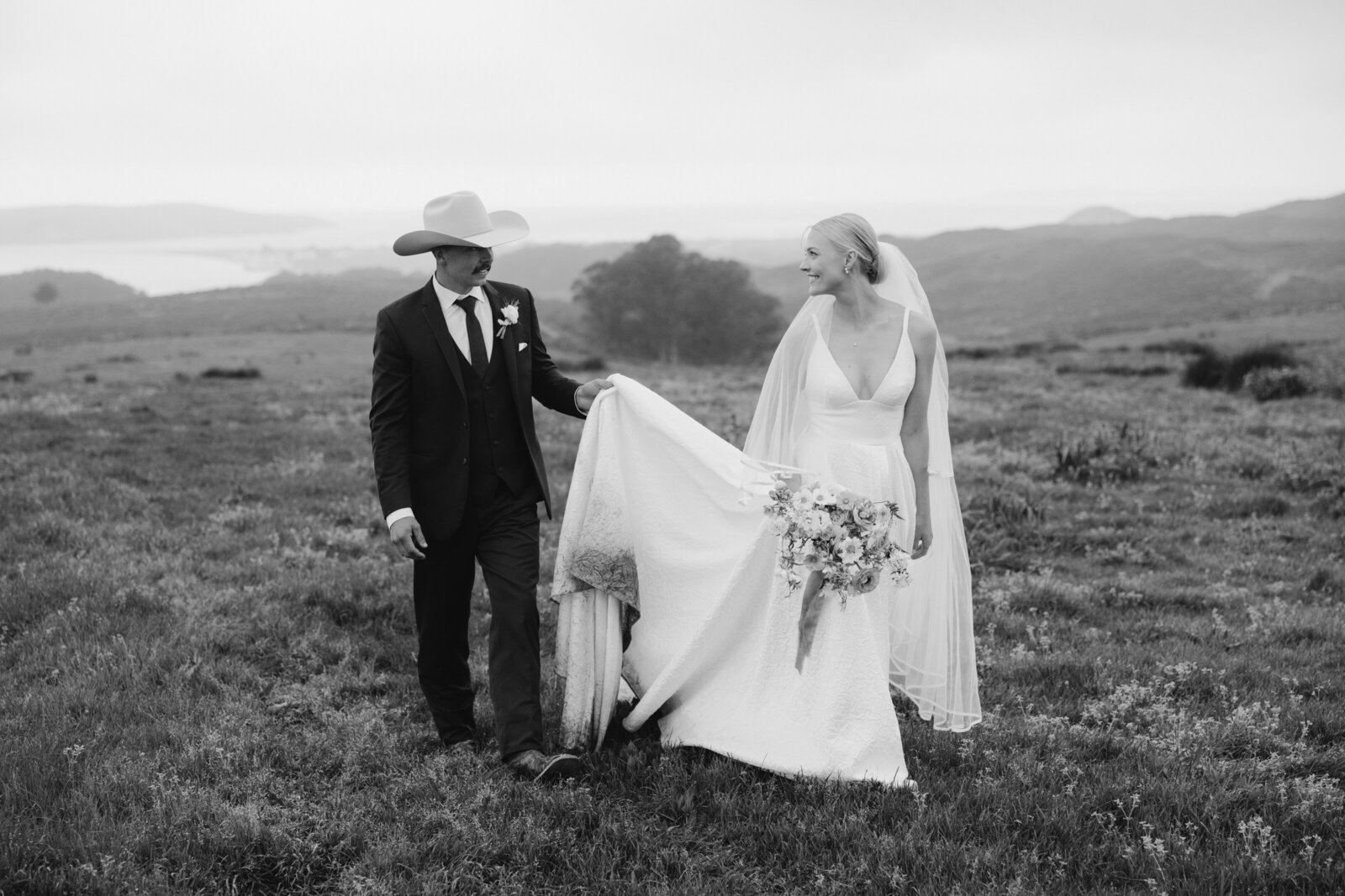 4.26.25_amelia_steven_wedding_tomalesbay_sneak-36