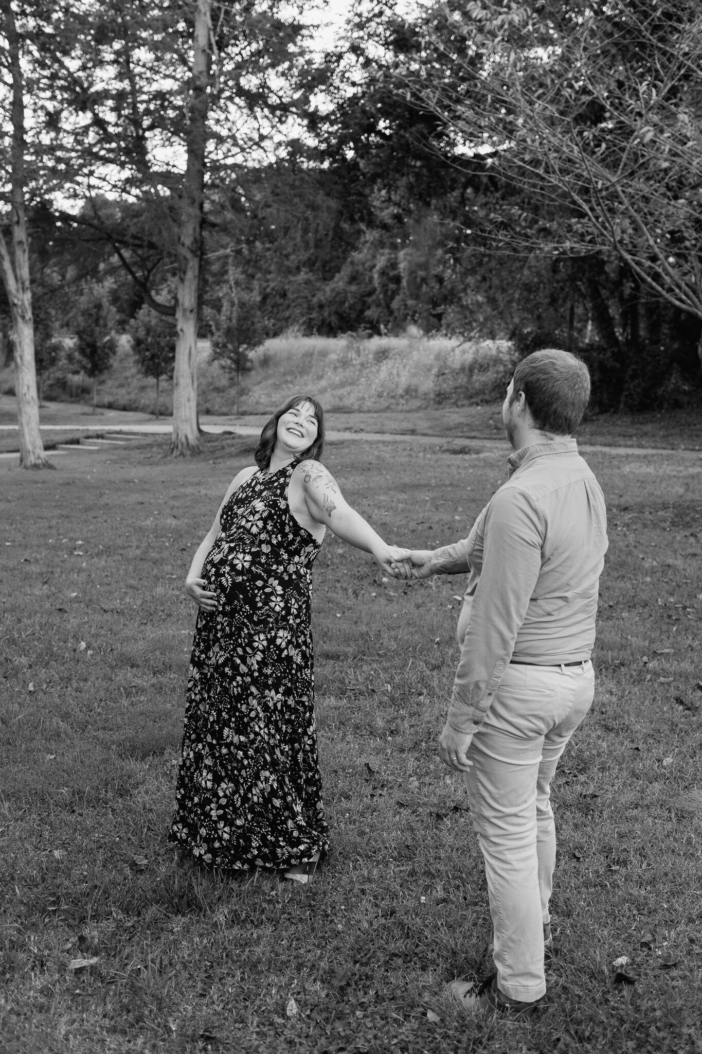 maternity-photos-lighthearted-joy-couples-charlotte-nc (7)