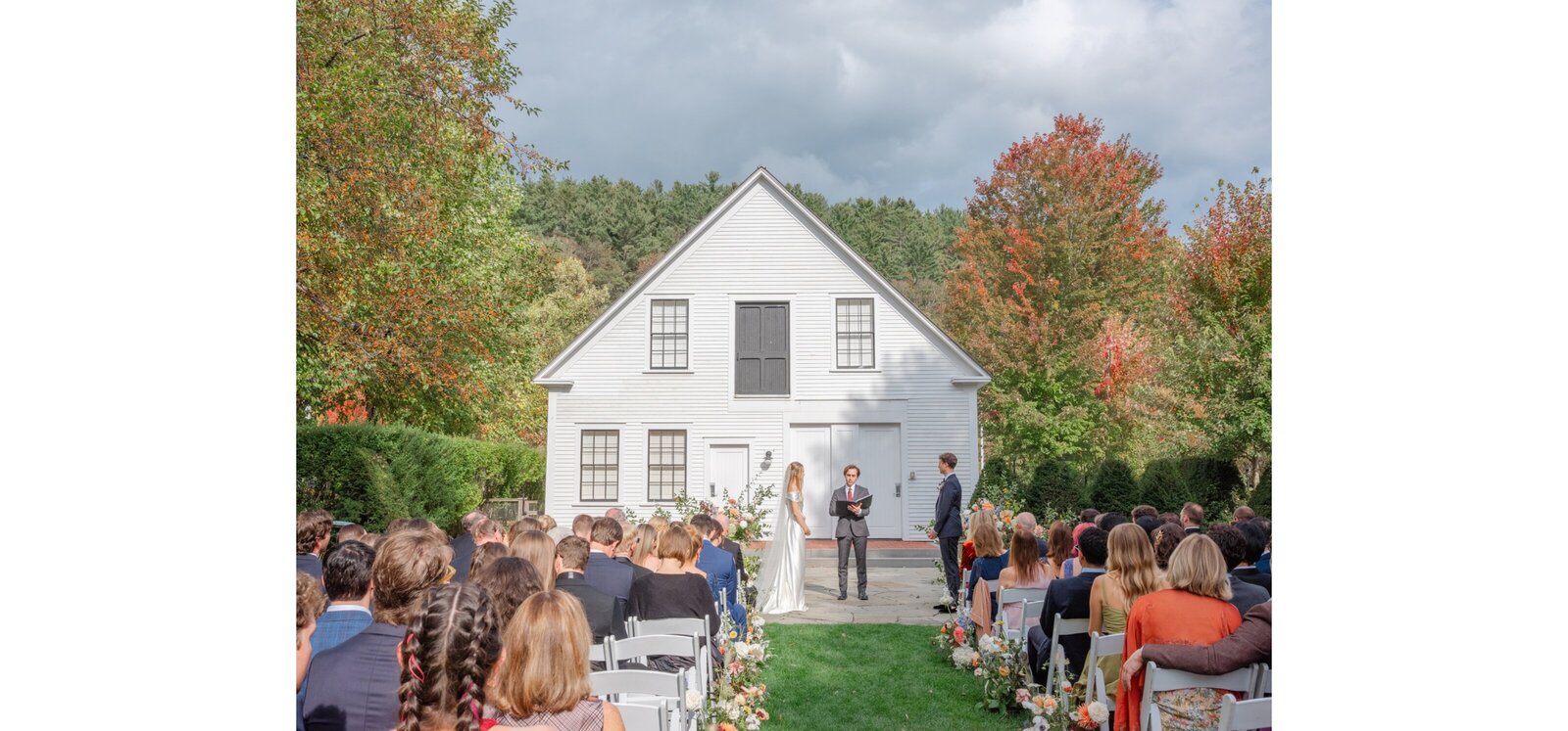 woodstock inn vermont paul barn fall  wedding ceremony apotheca flowers vivenne westwood