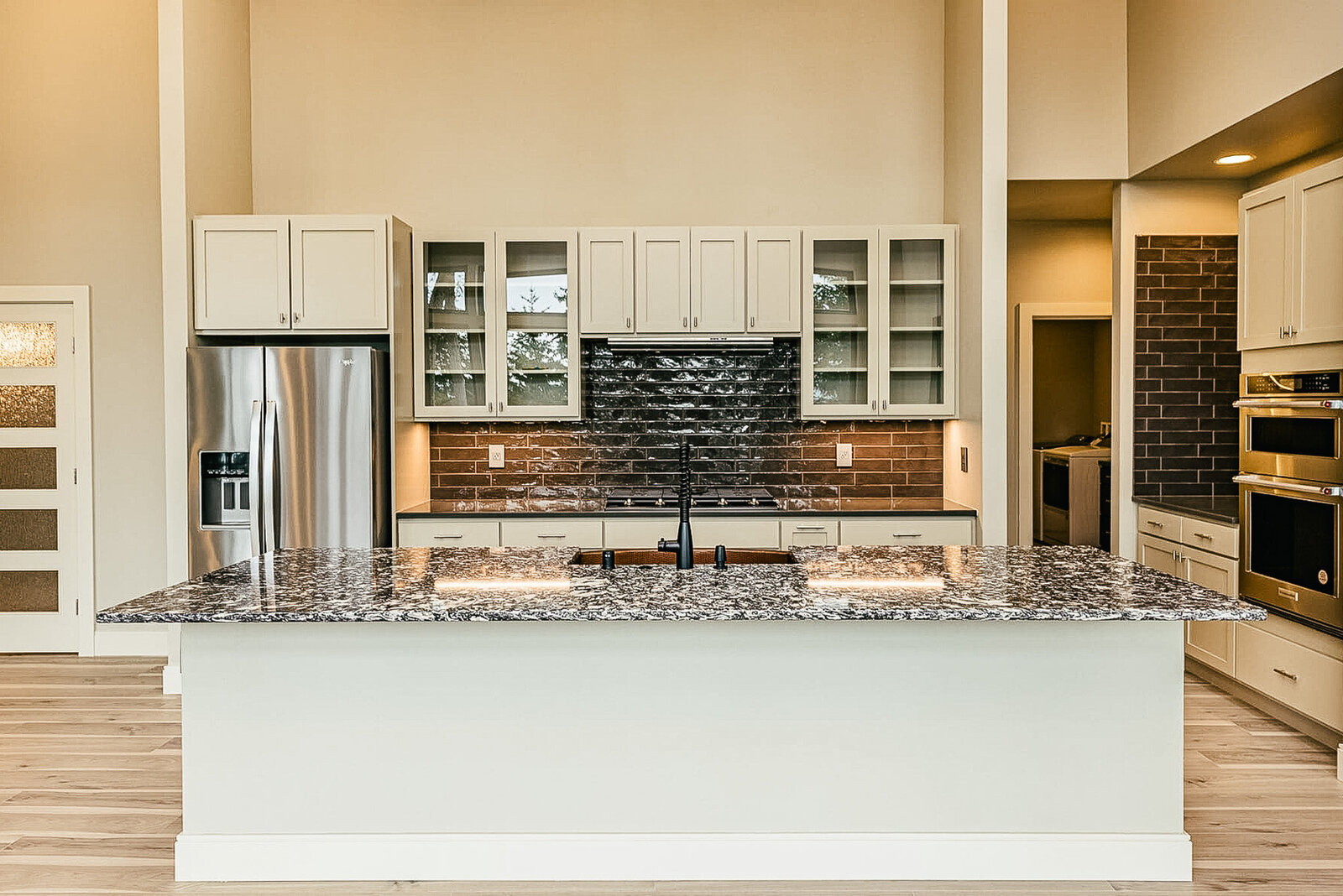 Livingston-Homes-Kelowna-Custom-Build-LaPlume-Kitchen-Island