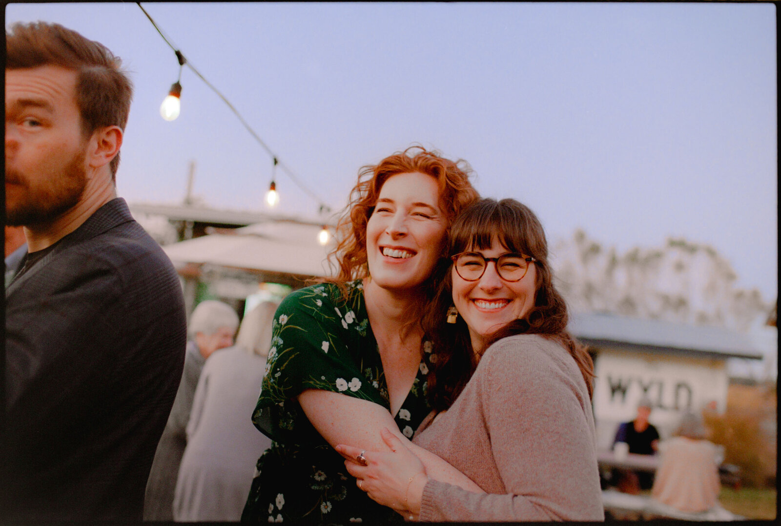 coastal-colorful-wedding-film-photos-jess-buckley-65