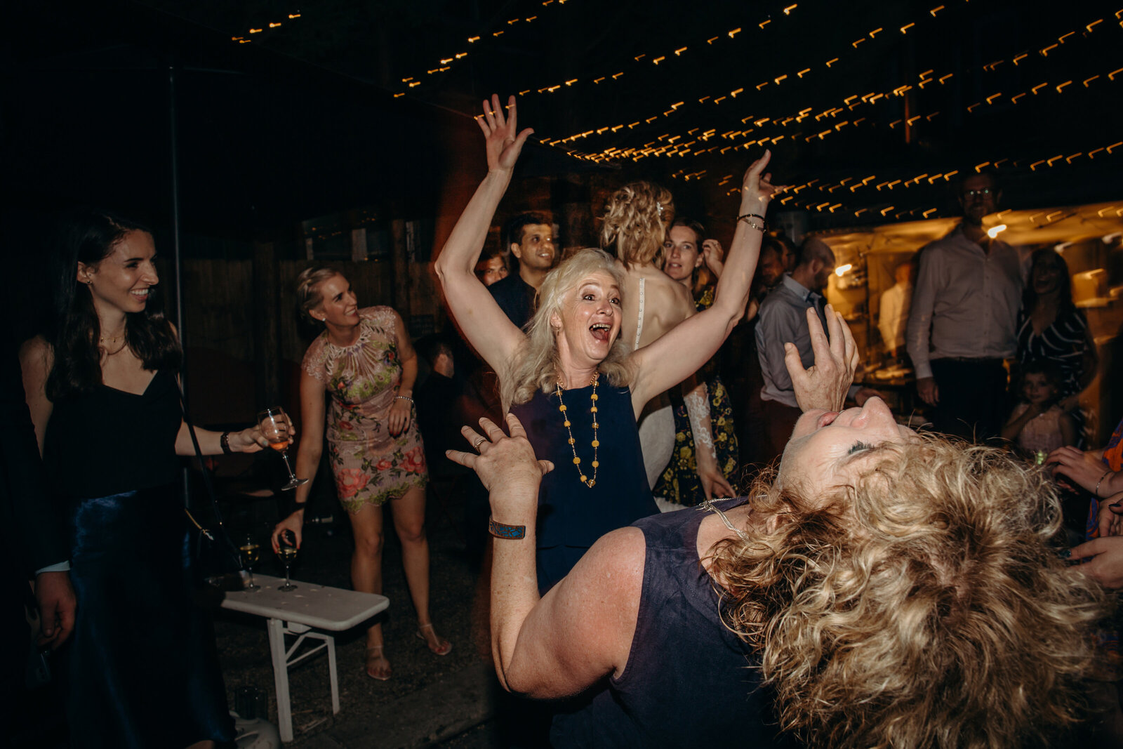 0208_Cafe_Montmartre_Candid_Wedding_Photographer