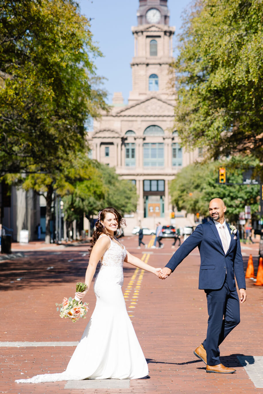 Outdoor wedding couple photography