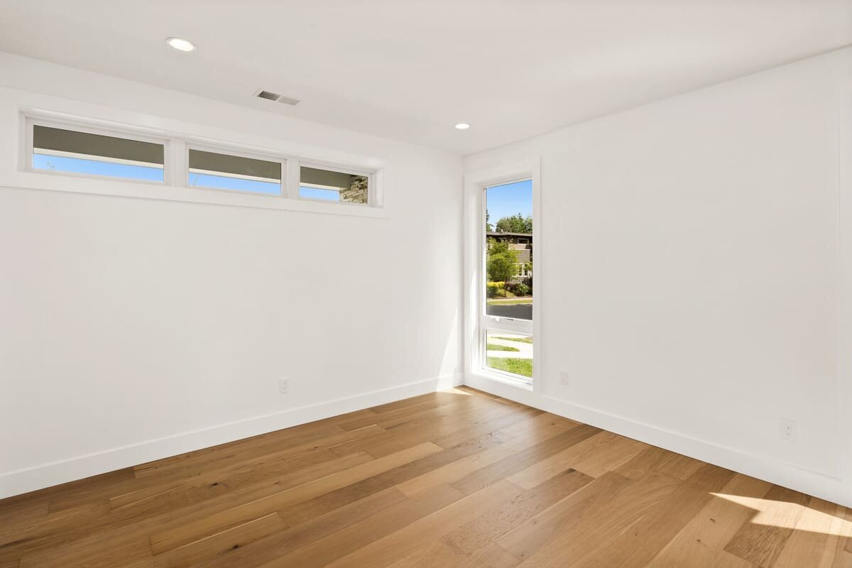 Livingston-Custom-Homes-West-Kelowna-Spec-Build-Lower-Bedroom